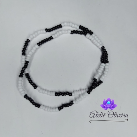 Guia em missangas/miçangas Preto/branco