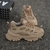 Zapatos deportivos en color beige con diseño moderno y suela gruesa.