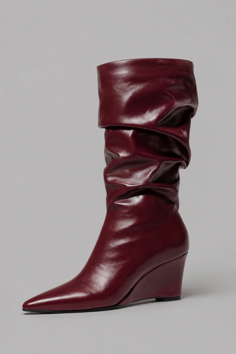 Bota Anabela Bordô Bico Fino - comprar online