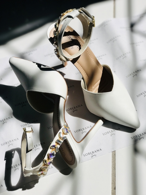 Elena - Scarpin Branco com pedrarias salto fino