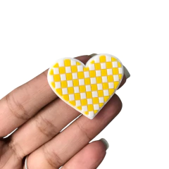APLIQUE CORAÇÃO QUADRICULADO AMARELO EMBORRACHADO - 1 UNIDADE - comprar online