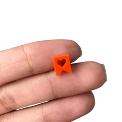 Aplique Mini Bandeirinha c/ Coração Vazado Laranja em Acrílico - 10 Unidades - comprar online