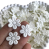 APLIQUE FLOR DE TECIDO PRENSADA OFF-WHITE - 50 UNIDADES