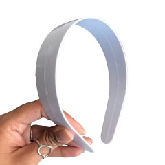 TIARA LARGA BRANCA 30MM - 1 UNIDADE - comprar online