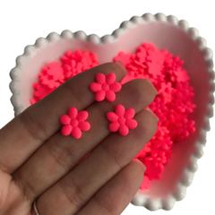 APLIQUE MINI FLORZINHA DE TECIDO PRENSADA ROSA NEON - comprar online