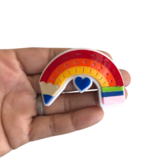 APLIQUE LÁPIS ARCO ÍRIS ESCOLAR ACRÍLICO PARA ARCO - 1 UNIDADE - comprar online
