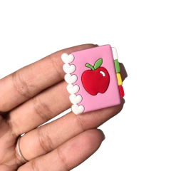 APLIQUE LIVRO ROSA ESCOLAR EMBORRACHADO - 1 UNIDADE - comprar online