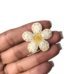 APLIQUE FLOR DE CROCHÊ PESPONTADA - 1 UNIDADE - loja online