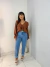 Calça Jeans Feminina Mom Lavagem Média na internet