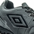 Chuteira Umbro Campo Attak Eternal Preto Masculino na internet
