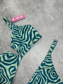 BIKINI KENDAL en internet