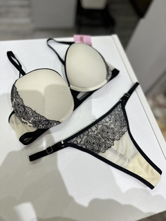 CONJUNTO TAZA SOFT DE MICROTUL Y PUNTILLA