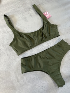 BIKINI EVANGE en internet
