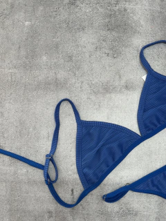BIKINI TAYLOR en internet