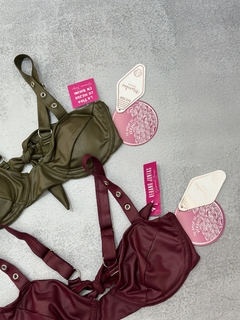 Bikini Hanna By Mumbai
