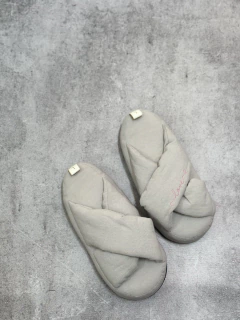PANTUFLON LOVE GREY en internet