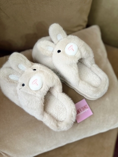 PANTUFLAS KAWAII CONEJITO 2