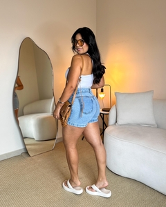 Short Jeans Samia na internet