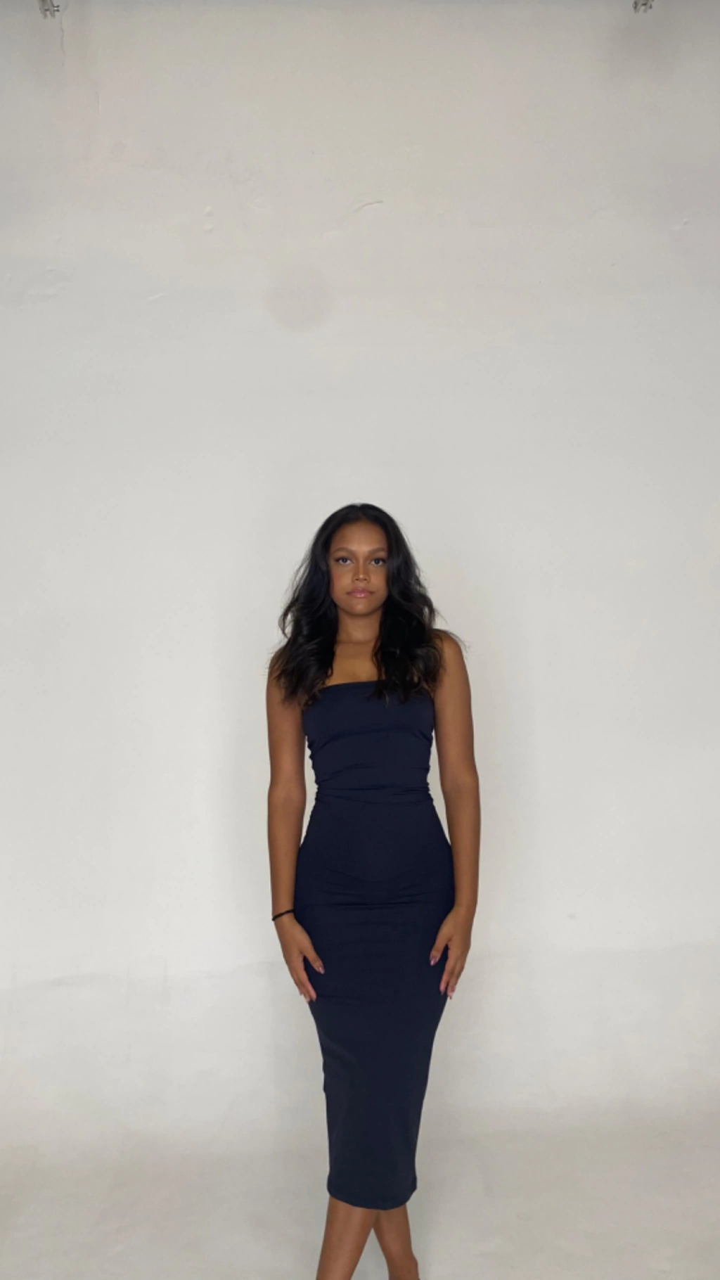 VESTIDO MIDI PRETO