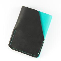 Billetera Boston Aqua/Negro - lo-mínimo