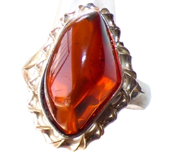 Anillo Con Ámbar Rojo & Plata Ley #6.5 (AR100)