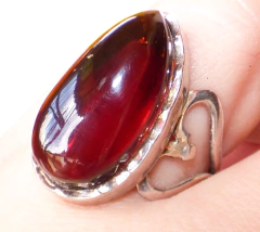 Anillo de Ámbar Rojo & Plata Ley #7 (AR6)