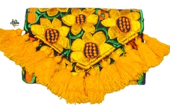 Carterón "Flores" con Pompones (Negro/Girasoles)