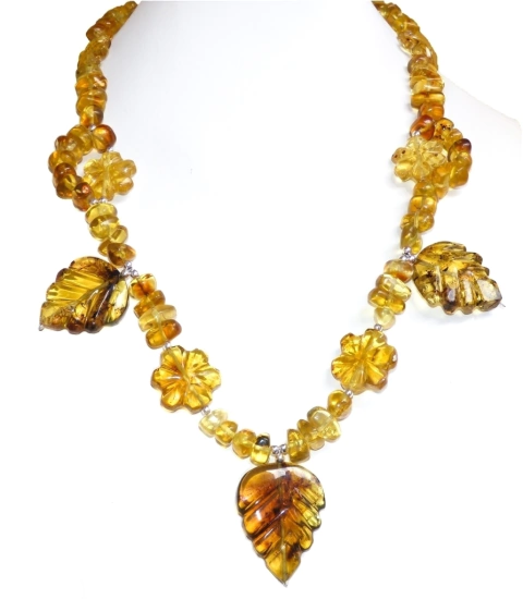 Collar de Plata con Flores & Hojas de Ámbar