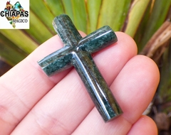 Exclusivo Dije con Cruz de Jade Verde de Guatemala - comprar en línea