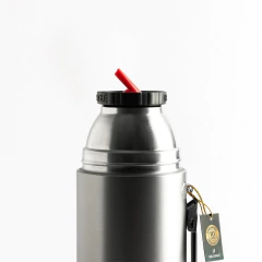 Termo New Eagle 1 Litro Con Manija y Pico Cebador - tienda online