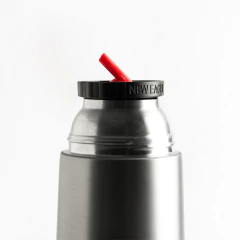 Termo New Eagle 1 Litro Bala Con Pico Cebador - tienda online