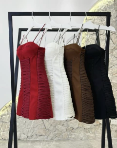 Vestido Curto Tubinho Amarração na internet