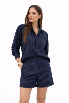 Conjunto Alfaiataria Feminino Listrado – Camisa e Shorts Elegante