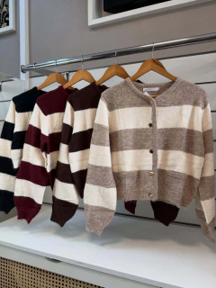 Imagem do Cardigan Cashmere Listras Botões