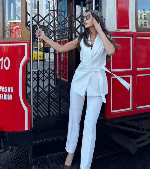 Conjunto Alfaiataria Colete Fechamento Lateral - comprar online