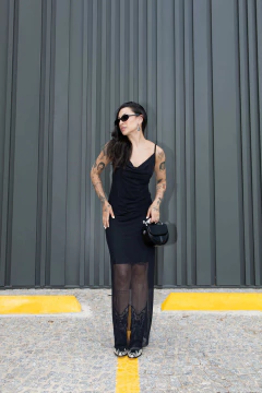 Vestido Longo Tule com Forro na internet