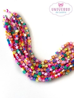 CORDÃO DE FIMOS DE ESTRELHINHAS COLORIDA PACOTE COM 20 UNIDADES.