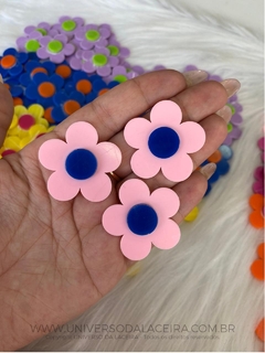 Flor de Camélia em Acrílico Rosa Bebê - O Par