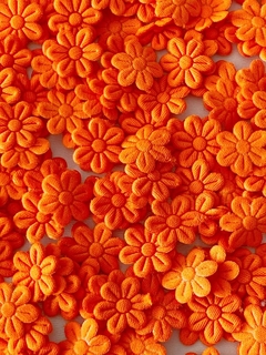Flor de Tecido Laranja Neon 1cm - 50 Unidades
