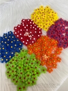 FLORZINHAS EM ACRILICO COM 12 UNIDADES CORES DIVERSAS