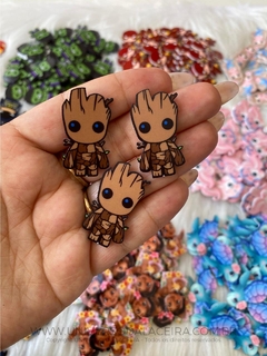 Aplique em acrílico Baby Groot - O Par