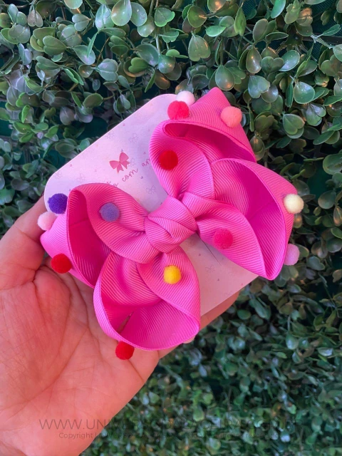 LAÇO BOUTIQUE ROSA CHICLETE COM BOLINHAS COLORIDAS - comprar online