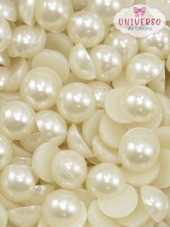 MEIA PEROLA LISA IRISADA DE 8MM COM 10G