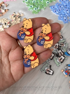 Aplique em acrílico Ursinho Pooh - O par