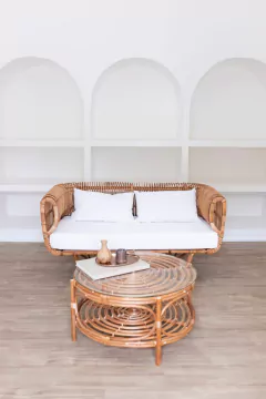 Sofá Amalfi em fibra natural com estofado - comprar online