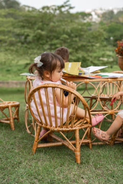 Cadeira conchinha infantil - CASA CAHAYA - Produção de móveis artesanais e sustentáveis em fibra natural