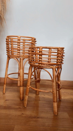 Cachepô com pé rattan - 2 tamanhos - comprar online