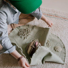 Enfeite Mr Snail 50 x 65 cm - Lorena Canals - CASA CAHAYA - Produção de móveis artesanais e sustentáveis em fibra natural