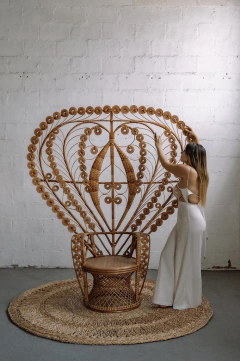 Cadeira Majestade em fibra natural - CASA CAHAYA - Produção de móveis artesanais e sustentáveis em fibra natural