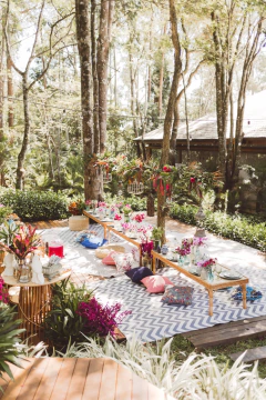 Mesa Cajueiro em fibra natural na internet